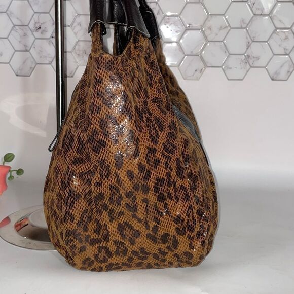 Bueno Leopard Print Shoulder Bag - Picture 4 of 9